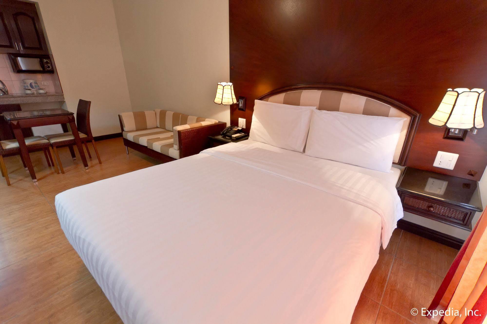 Egi Resort & Hotel Île de Mactan Extérieur photo